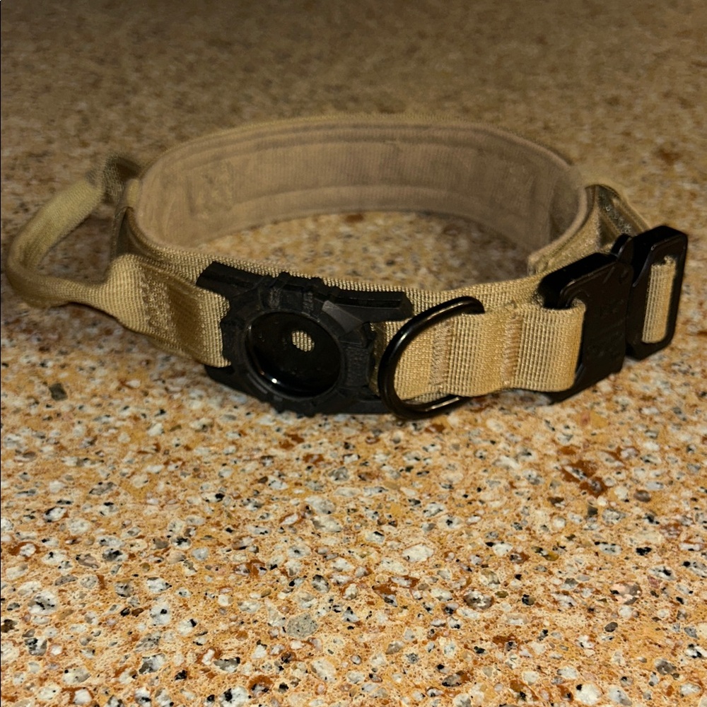 Heavy duty tactical puppy collar with air tag holder